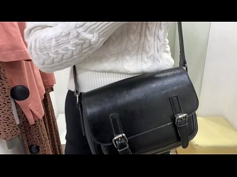 ❤️ Публична мастурбация на младата кучка FeralBerry с вибратор в стаята за обличане ❤️❌ Ебане в bg.com-porn-hat.ru ️❤